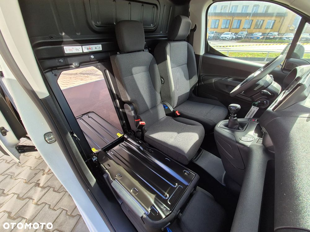 Opel Combo M - 18