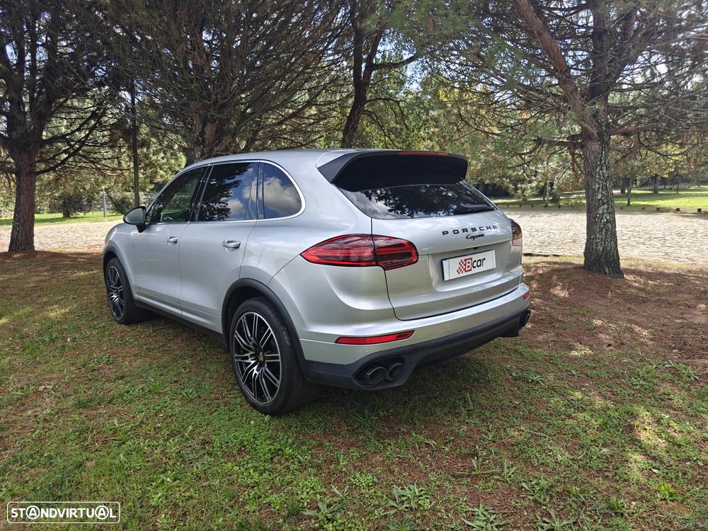 Porsche Cayenne Platinum Edition - 8