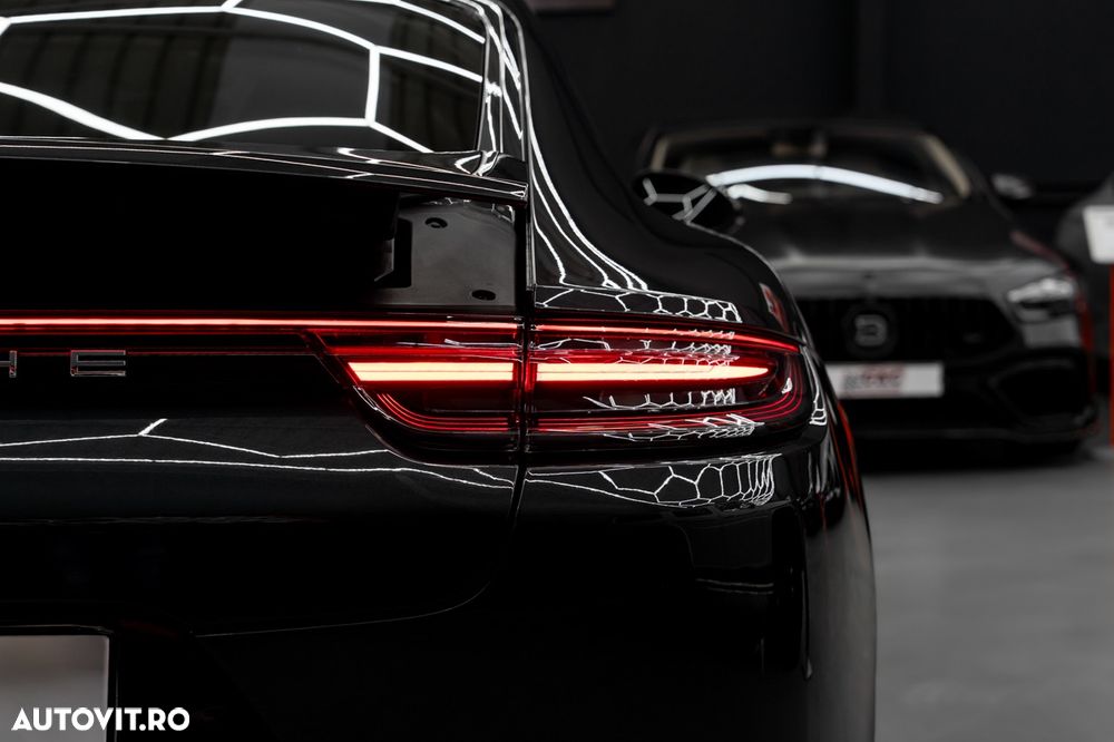 Porsche Panamera 4 E-Hybrid - 6