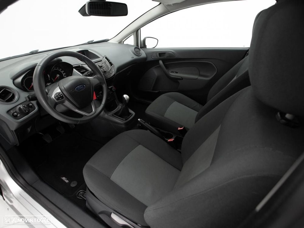 Ford Fiesta Van - 6