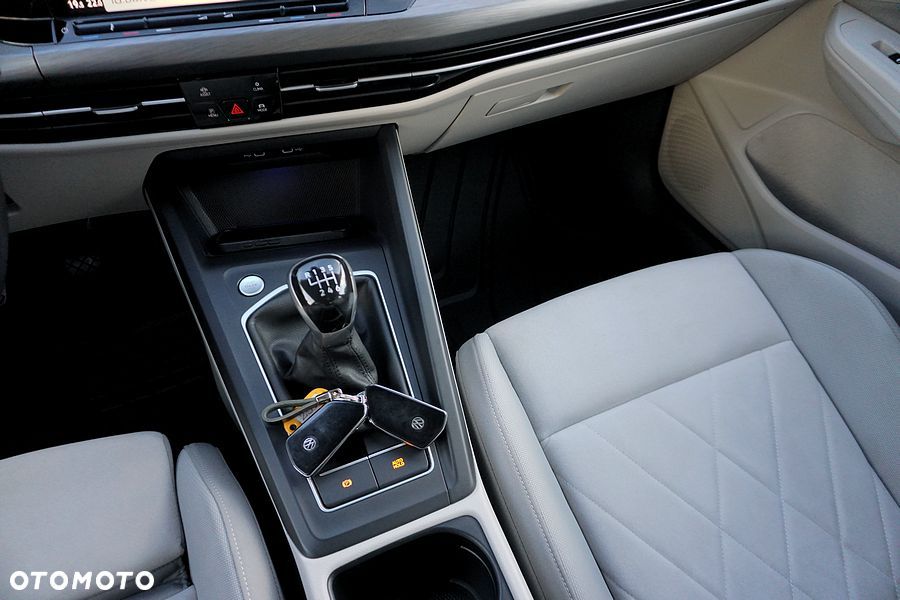 Volkswagen Golf - 35