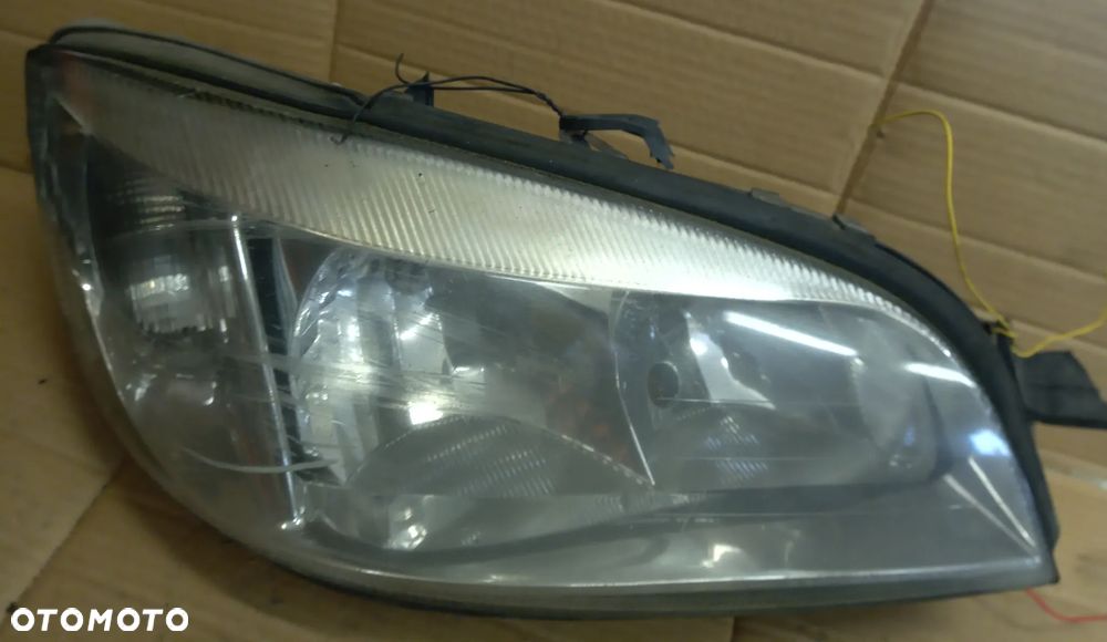 Opel Zafira A 1 I lampa przód przednia prawa - 2