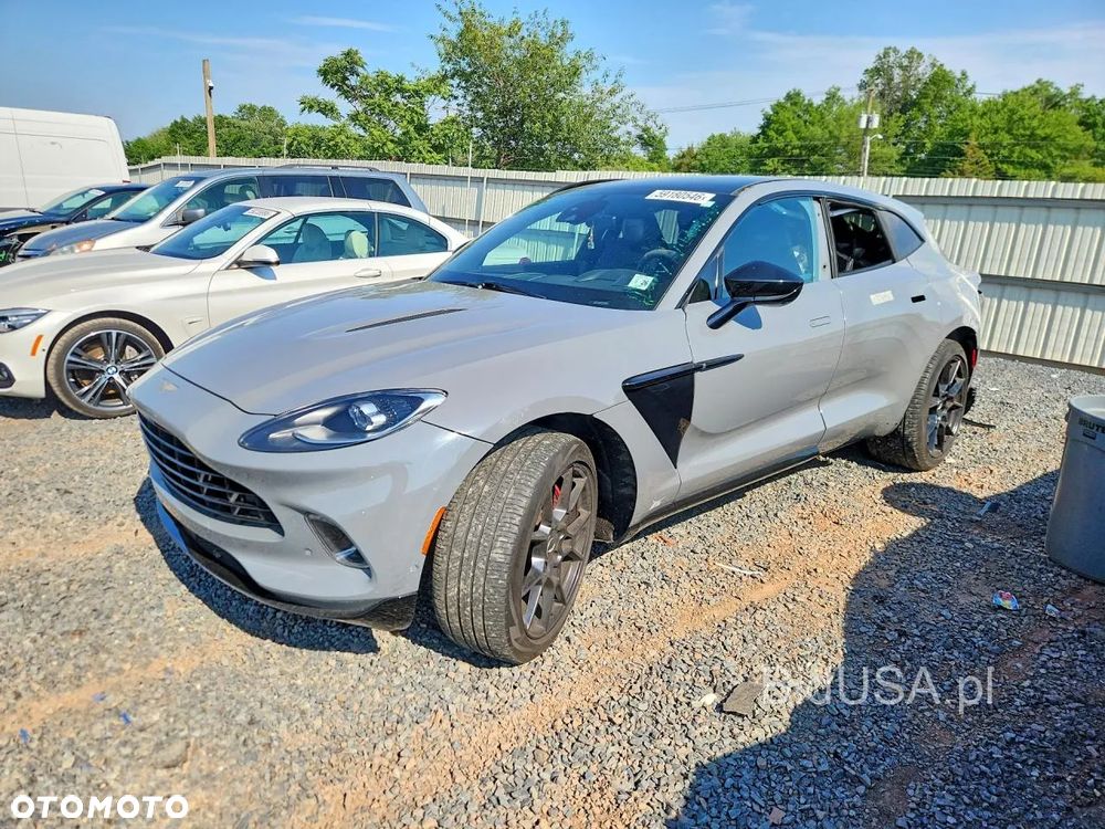 Aston Martin DBX - 2