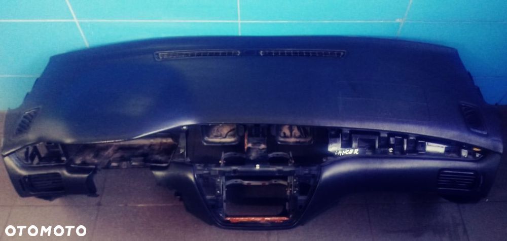 Deska Rozdzielcza Mitsubishi Lancer VII - 2