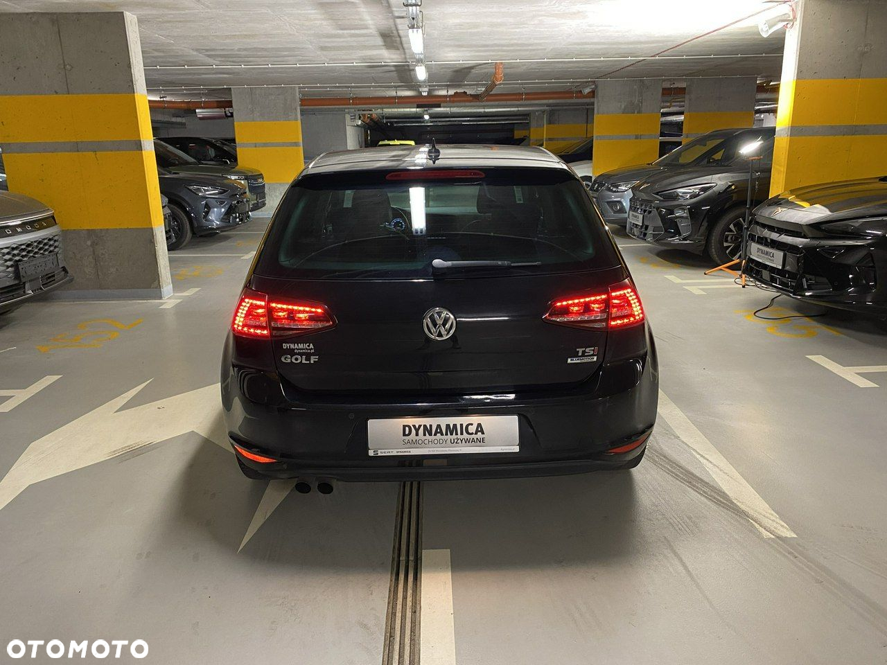Volkswagen Golf - 6