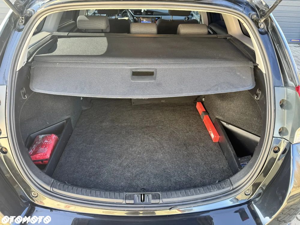 Toyota Auris 1.6 Selection - 19