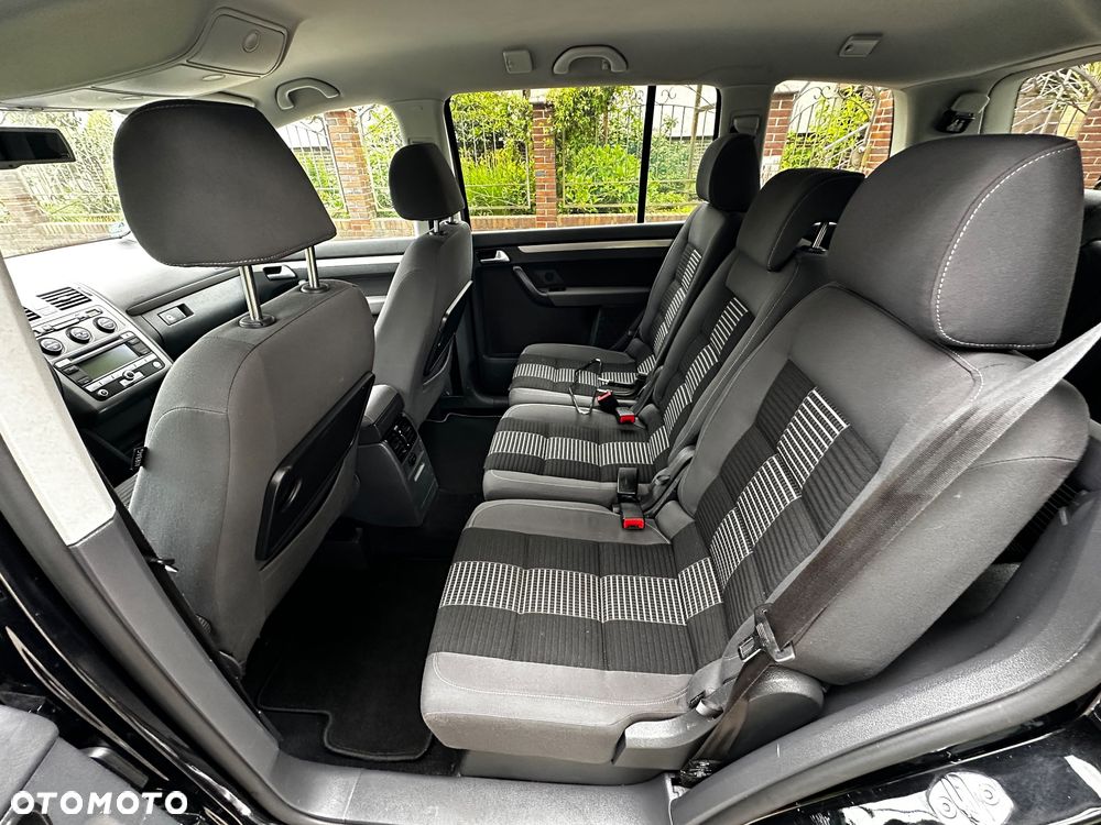 Volkswagen Touran 1.9 TDI DPF DSG Trendline - 9