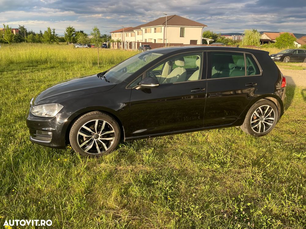 Volkswagen Golf 1.6 TDI DPF BlueMotion Technology DSG Comfortline - 4