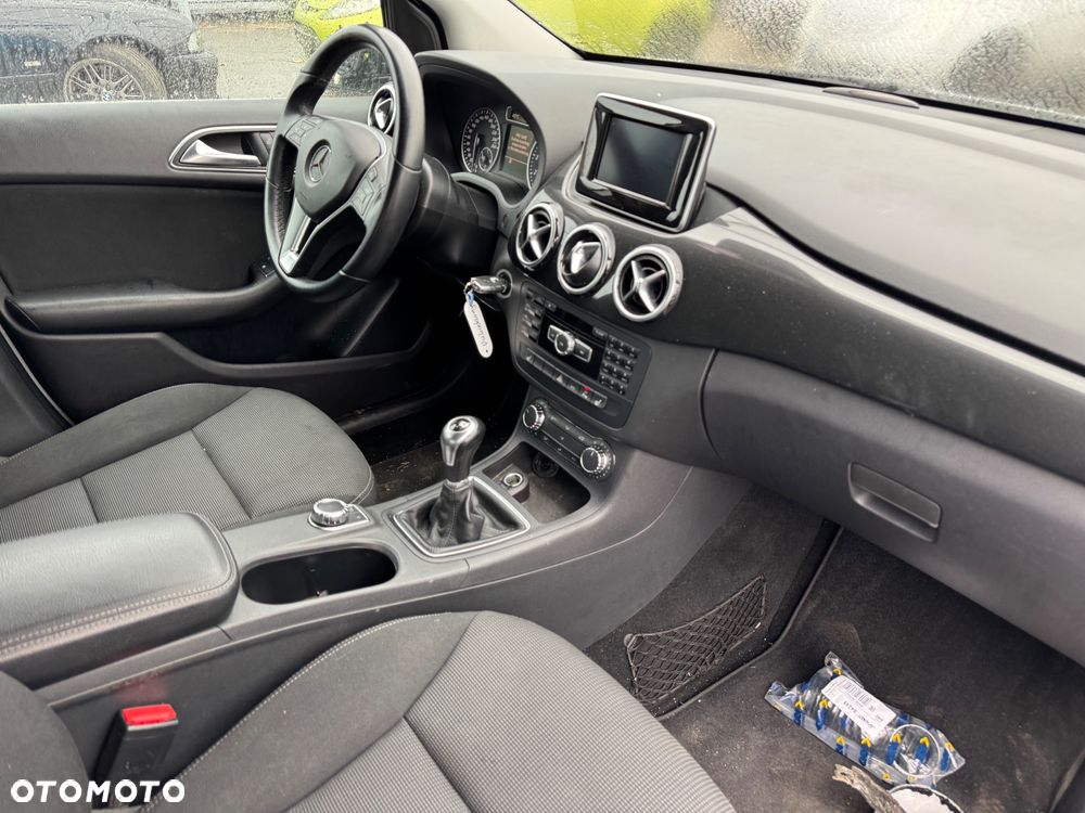 Mercedes-Benz Klasa B 180 BlueEFFICIENCY Edition Style - 8