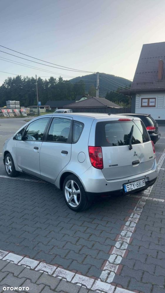 Mitsubishi Colt - 3