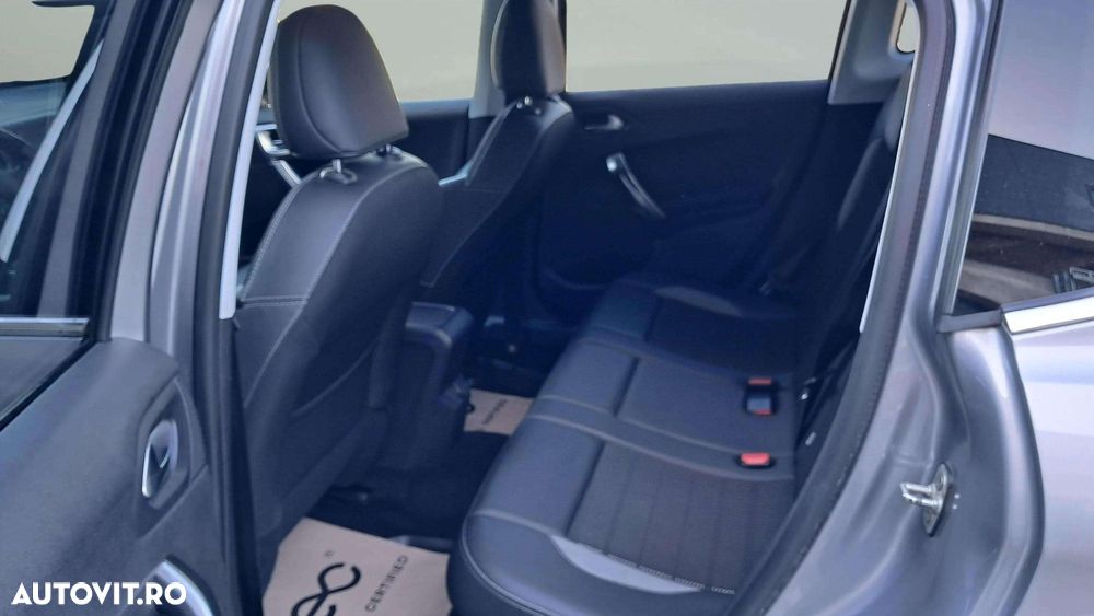 Peugeot 2008 1.2 PureTech Turbo Allure - 22