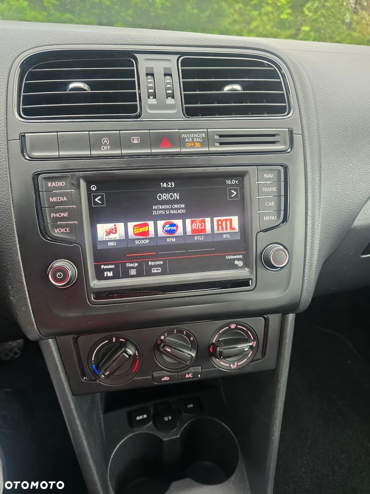 Volkswagen Polo 1.4 TDI (Blue Motion Technology) Comfortline - 21