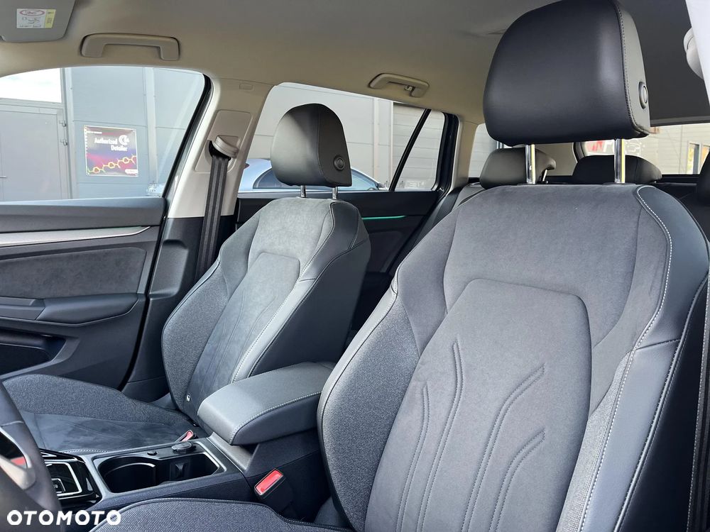 Volkswagen Golf Variant - 11