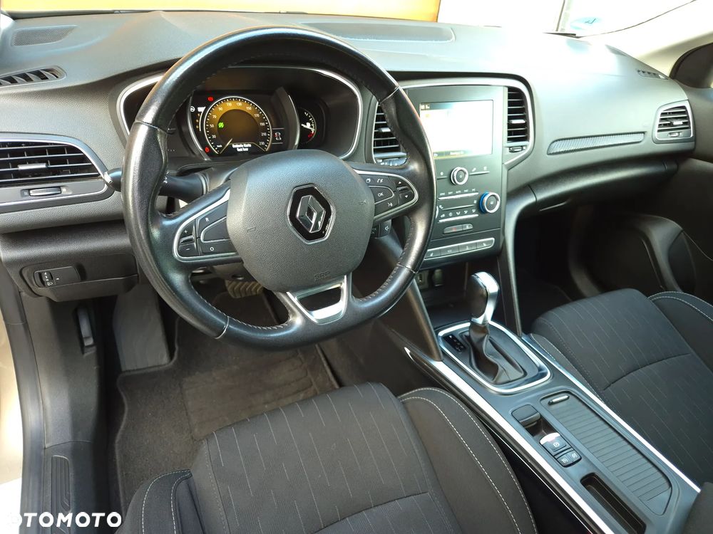 Renault Megane ENERGY TCe 140 EDC LIMITED - 6