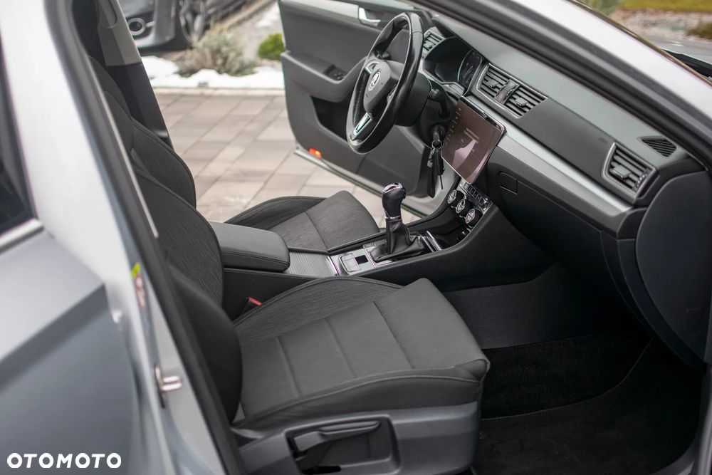 Skoda Superb - 35