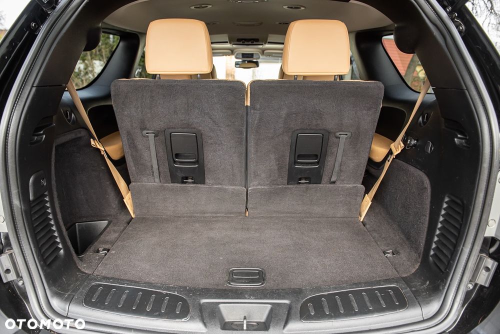 Dodge Durango 5.7 HEMI - 35