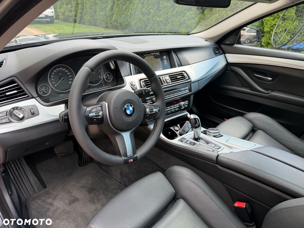 BMW Seria 5 525d Luxury Line - 21