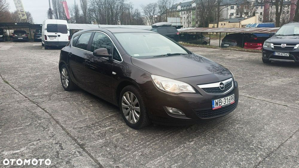 Opel Astra 1.4 T Executive - 6