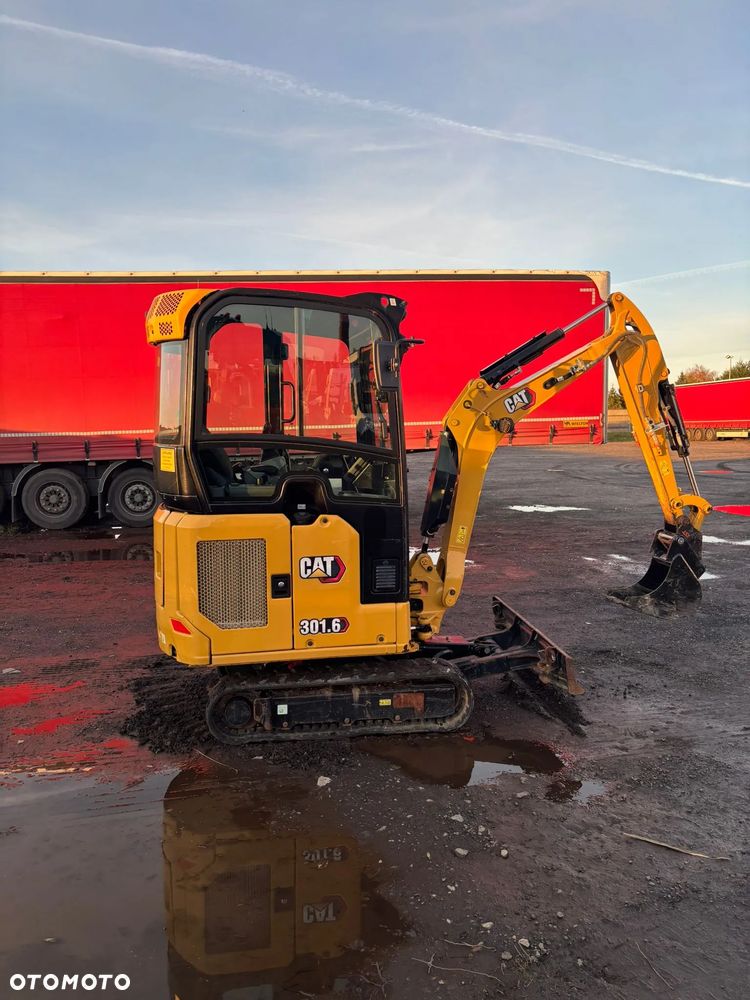 Caterpillar 301.6 - 1