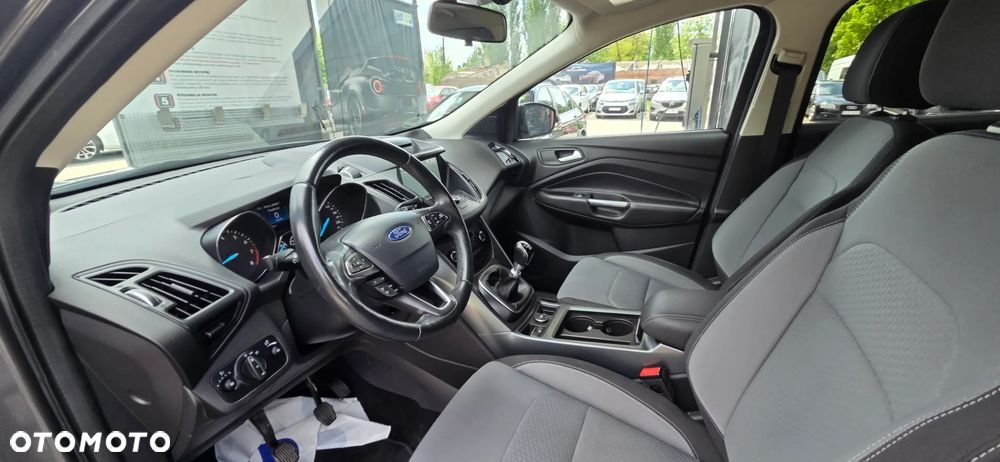 Ford Kuga 1.5 EcoBoost 2x4 Titanium - 29