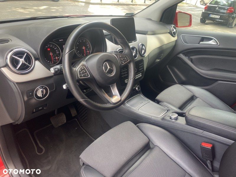 Mercedes-Benz Klasa B 220 4-Matic - 9