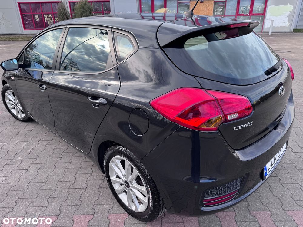 Kia Ceed - 23