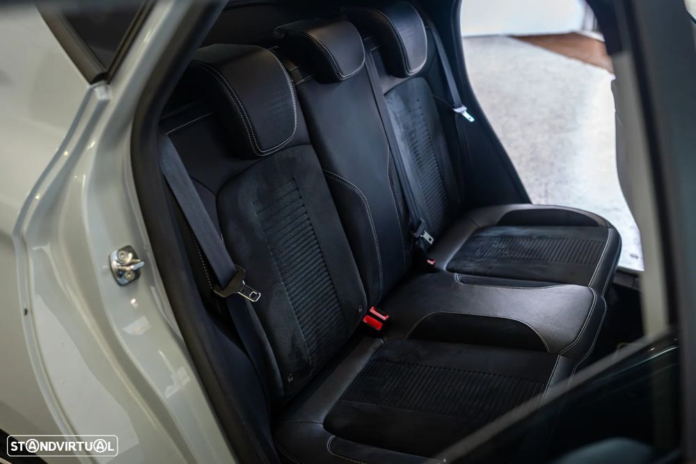 Ford Fiesta 1.5 EcoBoost ST - 12