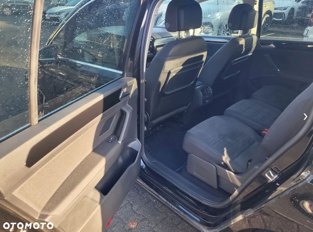 Volkswagen Touran - 8