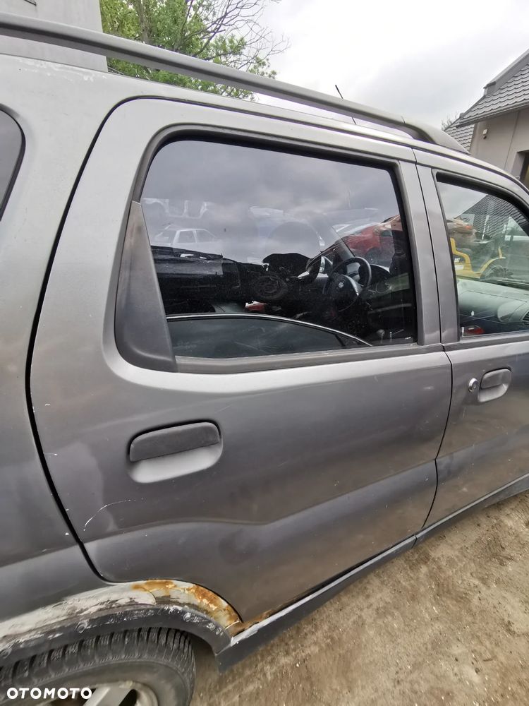 Drzwi przód, tył Suzuki 2005 Ignis 5D