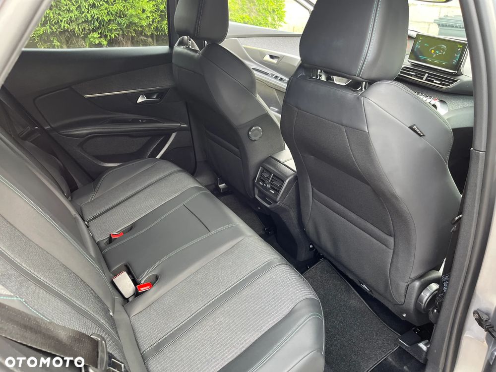 Peugeot 3008 1.6 PureTech Hybrid4 PHEV Allure Pack S&S EAT8 - 11