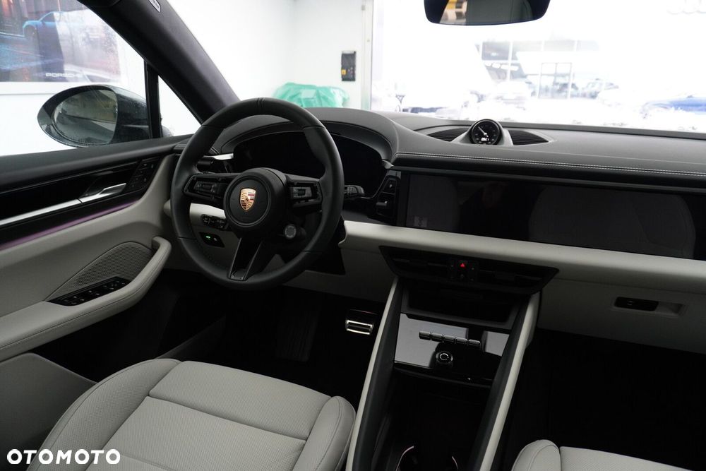 Porsche Macan - 29