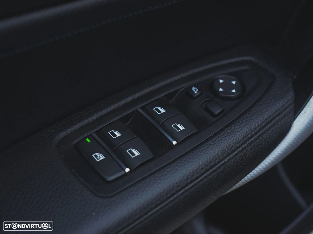 BMW 118 d Pack M Shadow Auto - 22