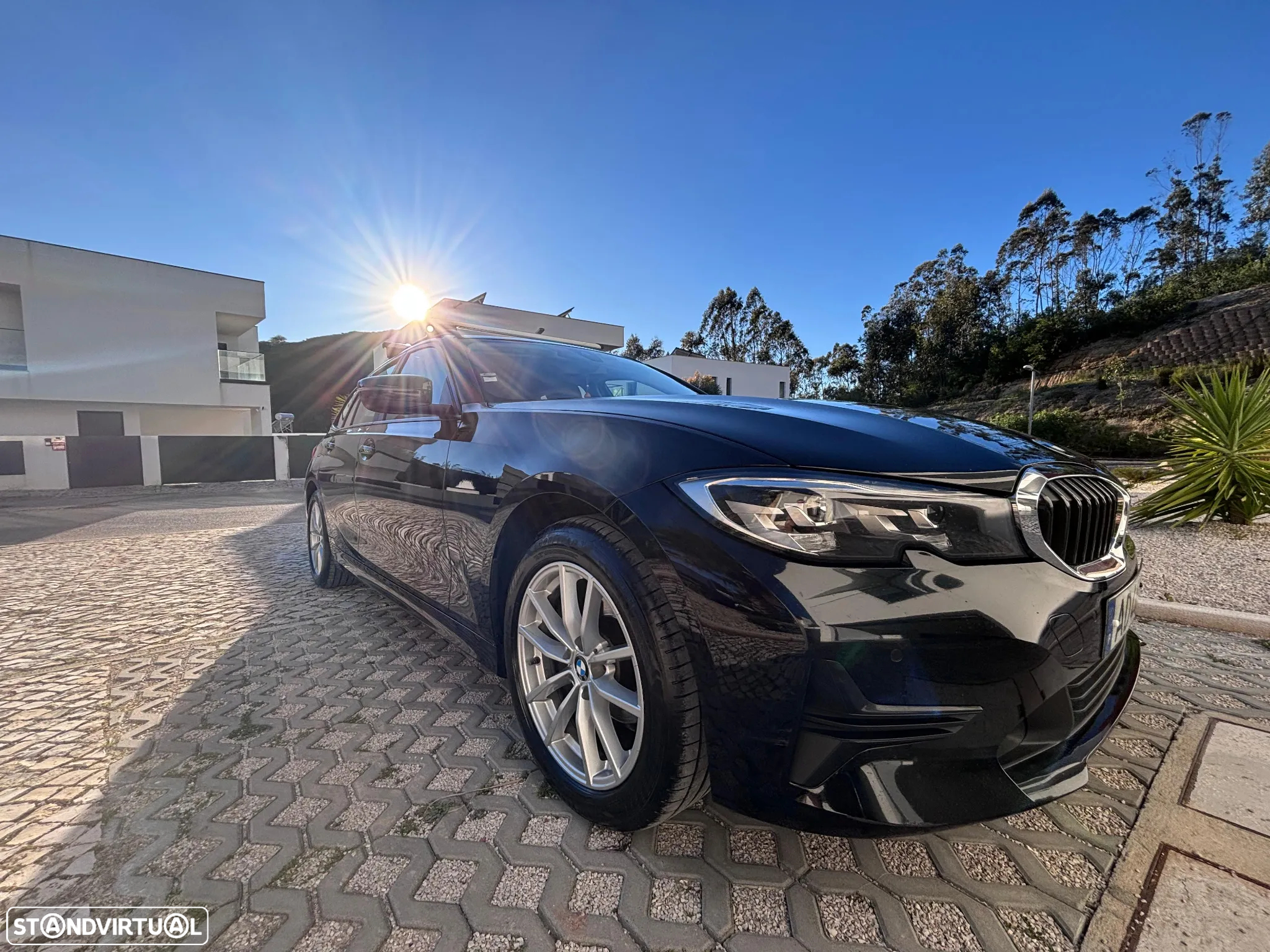 BMW 318 d Touring Essence - 13