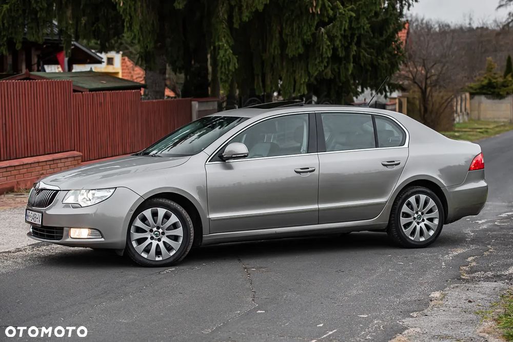 Skoda Superb 2.0 TDI DSG Elegance - 13
