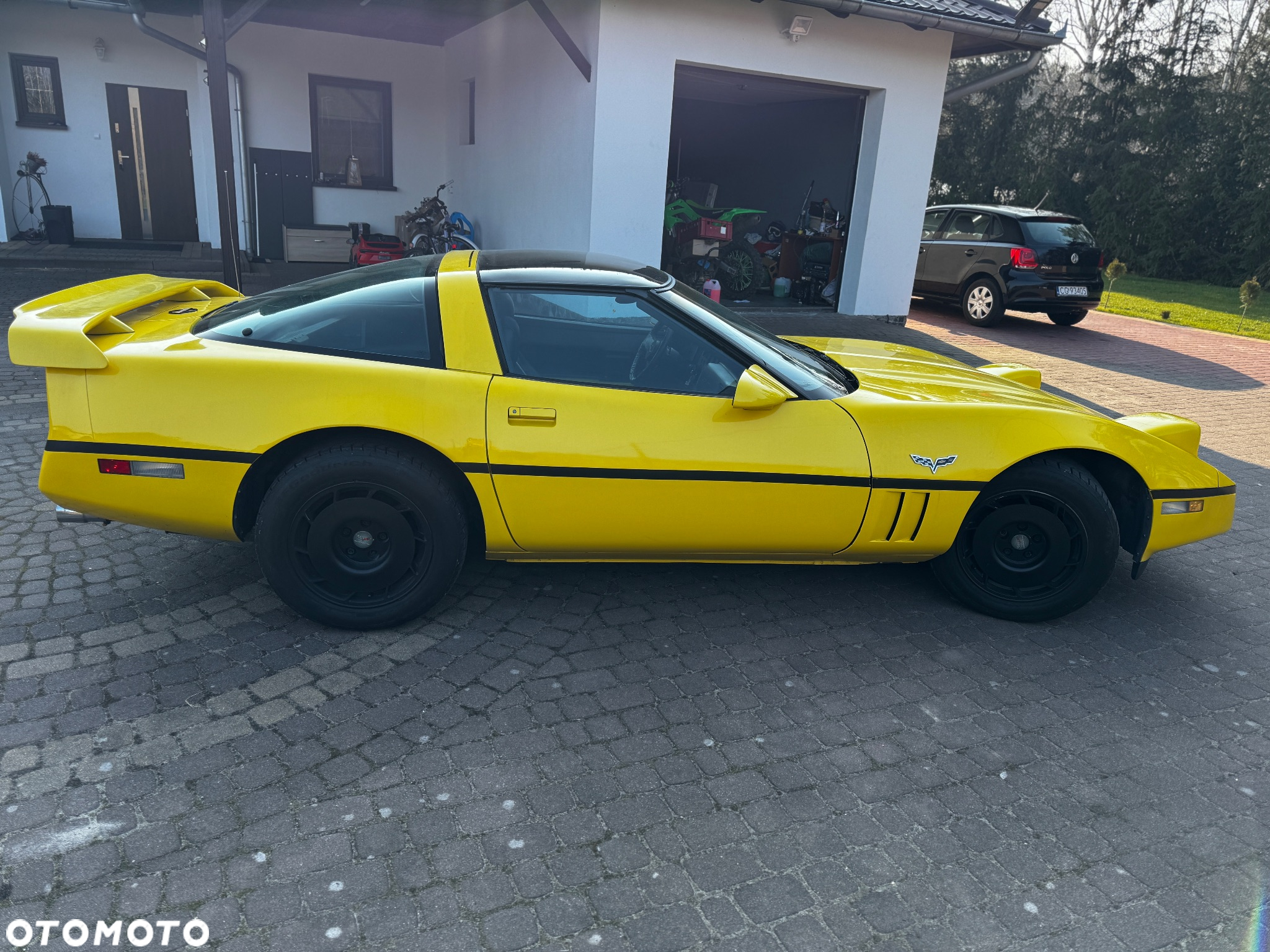 Chevrolet Corvette - 9