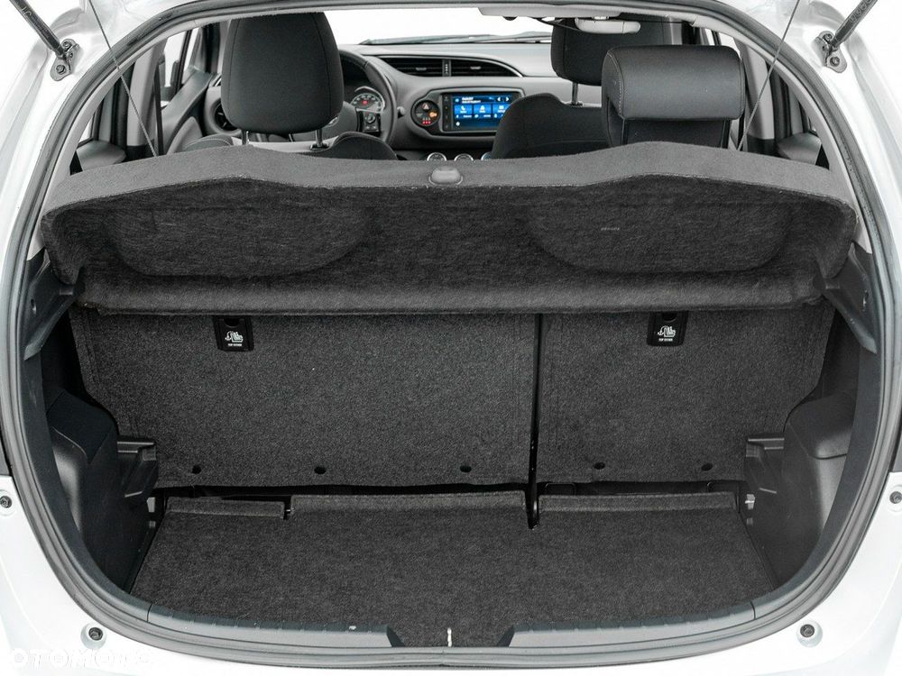 Toyota Yaris 1.5 Premium - 29