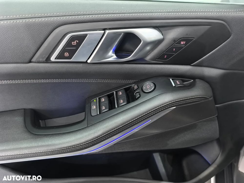 BMW X5 xDrive40i - 12