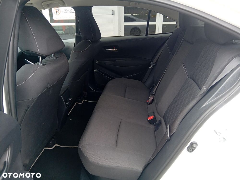 Toyota Corolla - 13