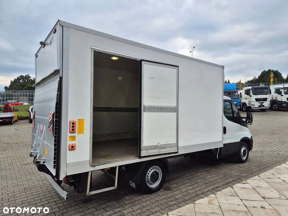 Iveco Daily 35S16 Hi-Matic / AUTOMAT / CHŁODNIA / MITSUBISHI / 1WŁ / BEZWYPADKOWY / ORYG. PRZEBIEG / STAN BARDZO DOBRY / W PEŁNI SPRAWNY / EURO 6 / WEBASTO / WINDA ZEPRO - 37