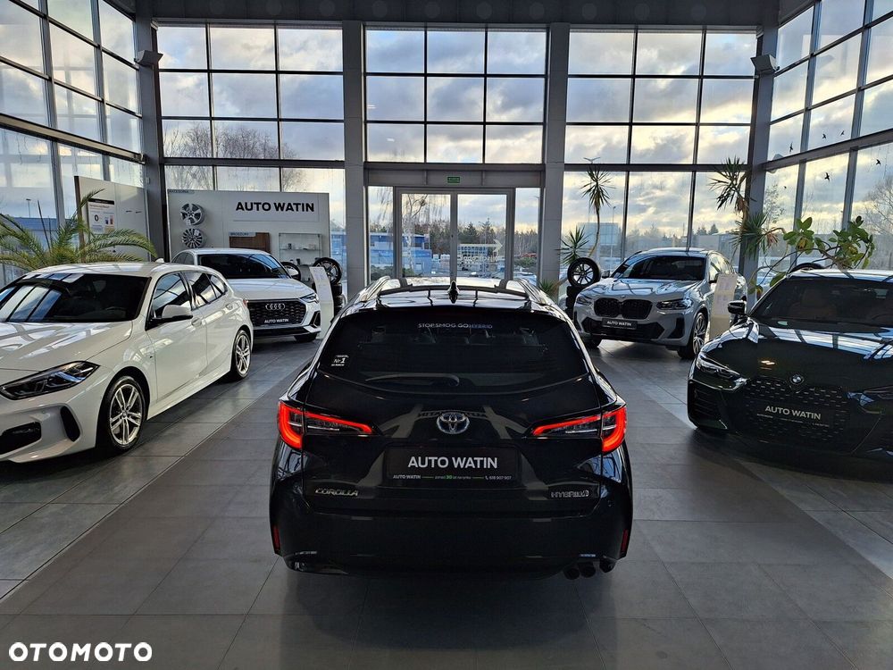 Toyota Corolla 2.0 Hybrid Comfort - 12