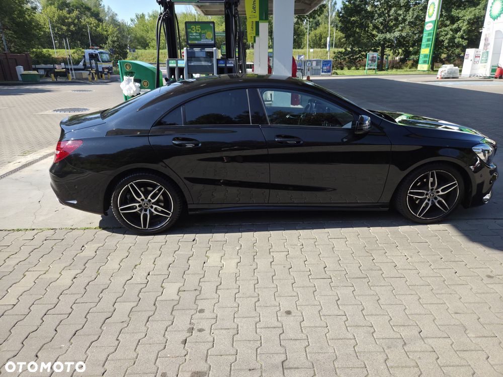 Mercedes-Benz CLA 200 7G-DCT AMG Line - 3
