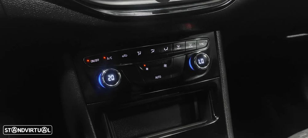 Opel Astra 1.2 Turbo - 28