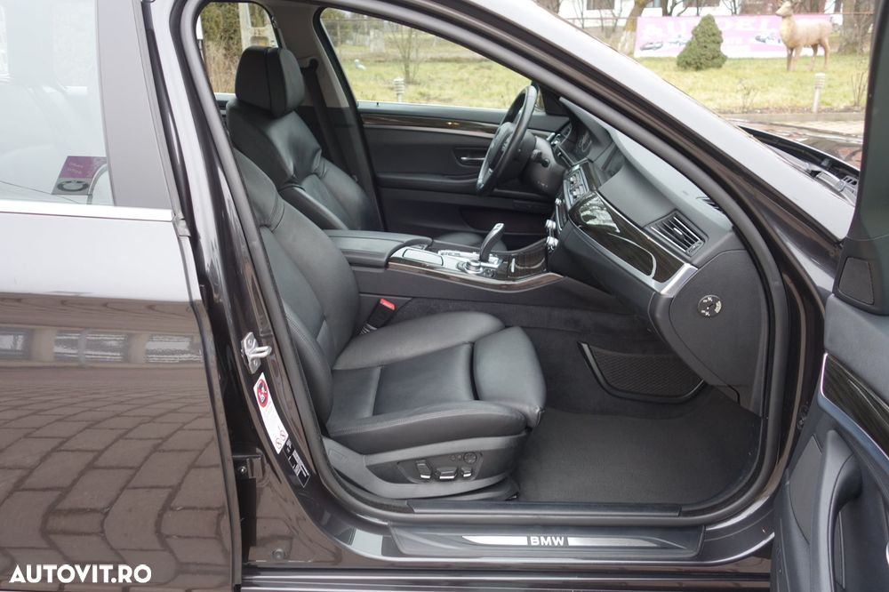 BMW Seria 5 530d xDrive - 11