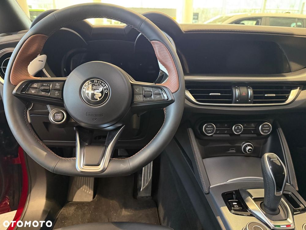 Alfa Romeo Stelvio 2.0 Turbo Intensa Q4 - 6