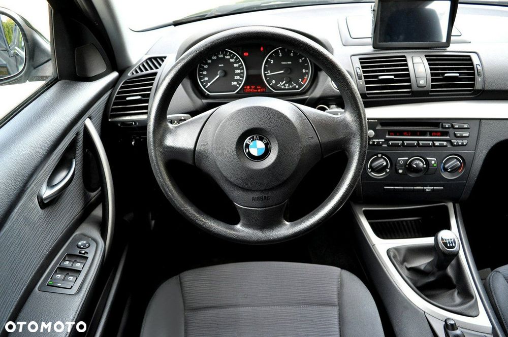BMW Seria 1 116i - 6