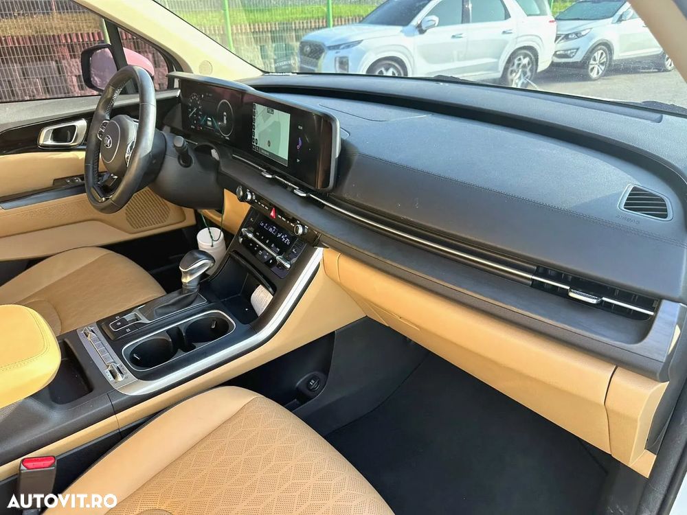 Kia Carnival - 29
