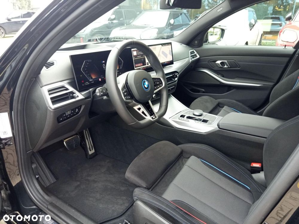 BMW Seria 3 2025 photo 2