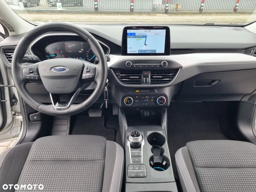 Ford Focus 1.0 EcoBoost Titanium - 12