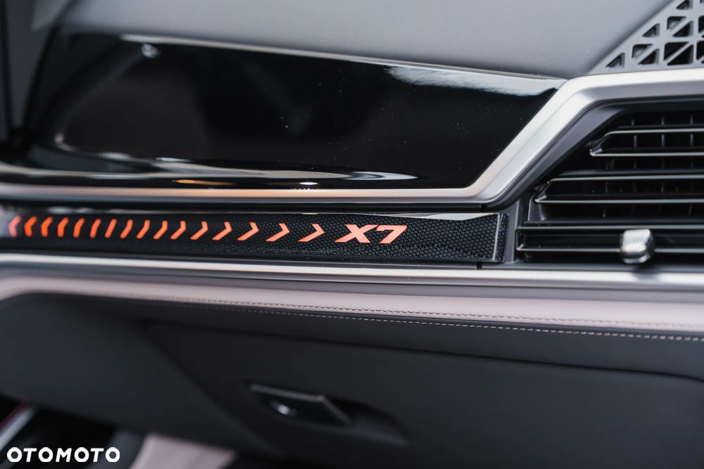 BMW X7 - 11