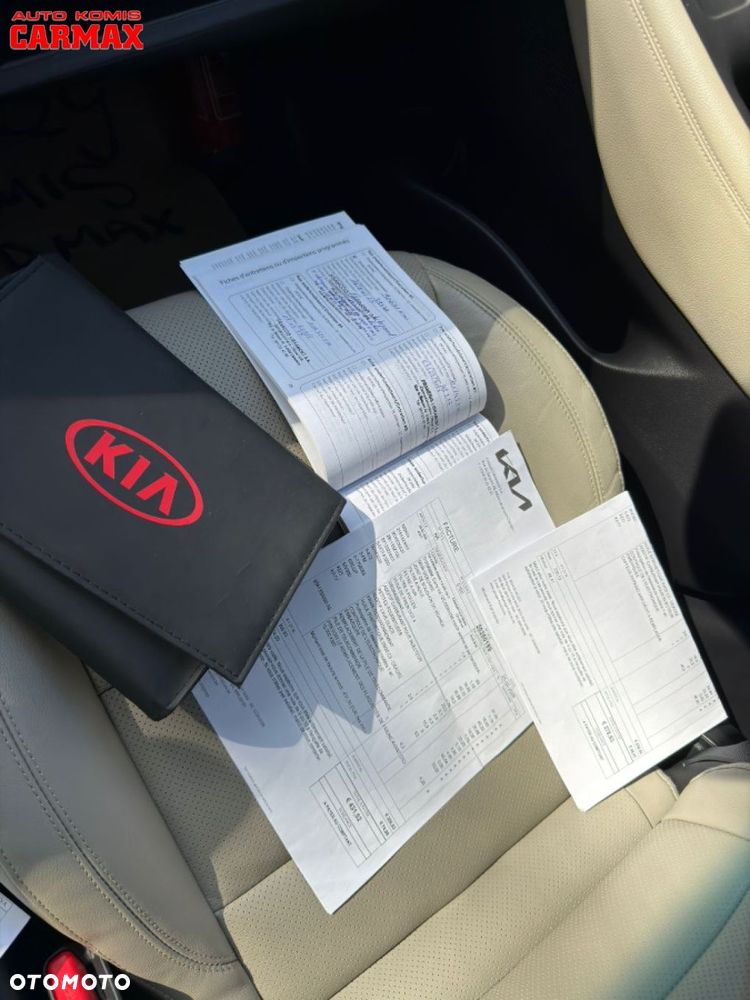 Kia Carens - 31